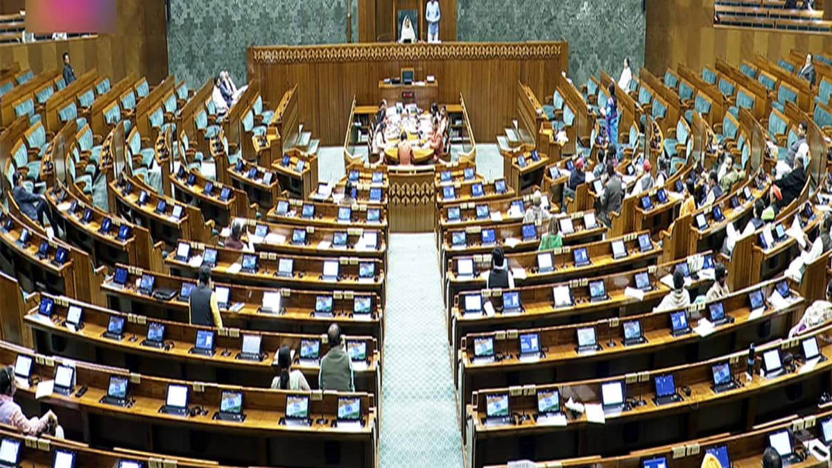 Anti-Paper Leak Bill: संसद में गतिरोध खत्म, एंटी पेपर लीक बिल पर कल होगी चर्चा, सभी पार्टियों में बनी सहमति!