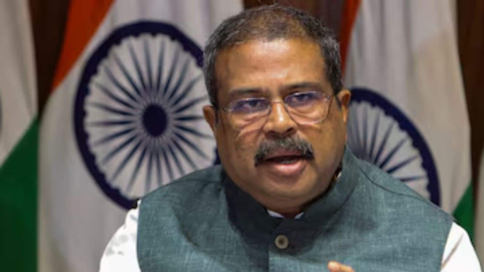 Dharmendra Pradhan Resign: केंद्रीय शिक्षा मंत्री धर्मेंद्र प्रधान ने अपने पद से इस्तीफा दिया