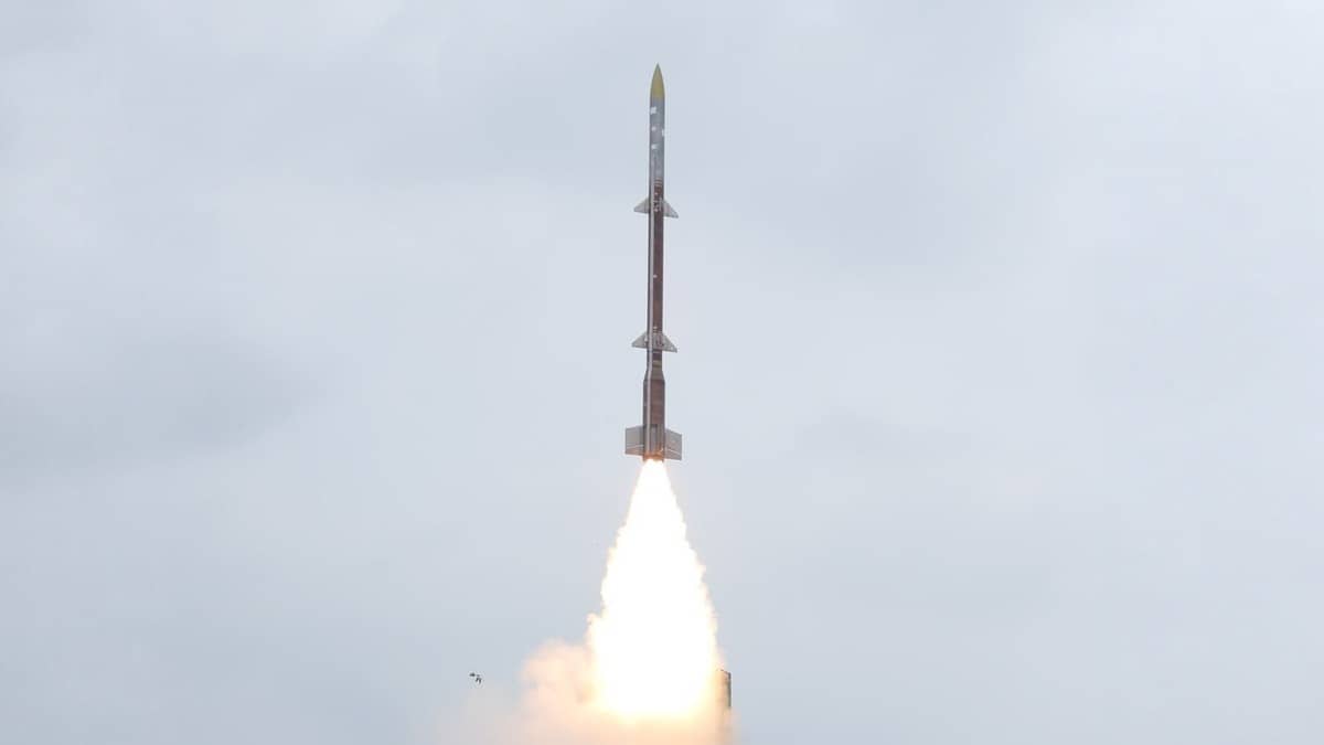 Kusha Missile: DRDO ने कुशा मिसाइल का किया सफल परीक्षण, दुश्मनों के हमले को हवा में कर देगी नाकाम, चीन-पाकिस्तान सीमा पर बनेगी मजबूत सुरक्षा कवच