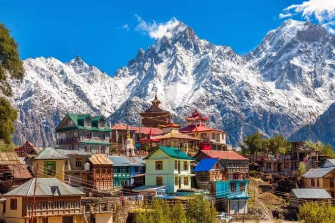 पहाड़, नदी, हवा की आवाज और सेब के बाग.... ऐसा है उत्तर भारत का ये सबसे शांत कोना!