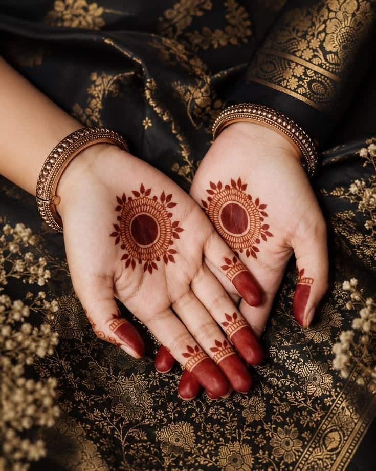 बिना मेहंदी कोन के सिर्फ 10 मिनट में पाएं खूबसूरत डिजाइन, अपनाएं यह पारंपरिक तरीका