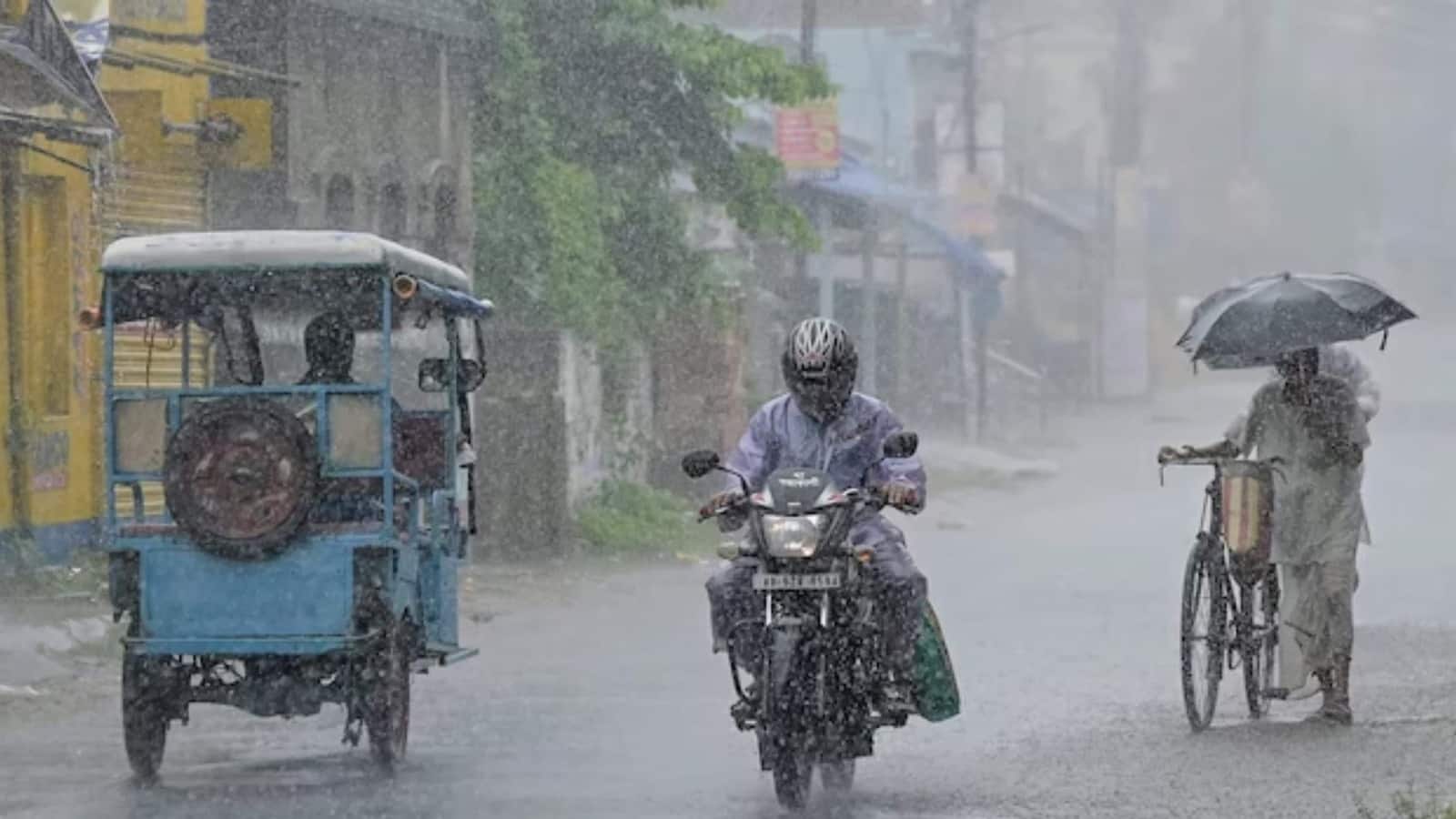 Aaj ka Mausam: अगले 24 घंटे भारी! 21 राज्यों में बारिश-आंधी का खतरा, दिल्ली-NCR के मौसम पर बड़ा अपडेट