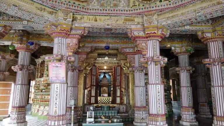 550 साल पुराने इस मंदिर में पानी नहीं, इस्तेमाल हुआ था 40 हजार किलो घी! वजह कर देगी हैरान
