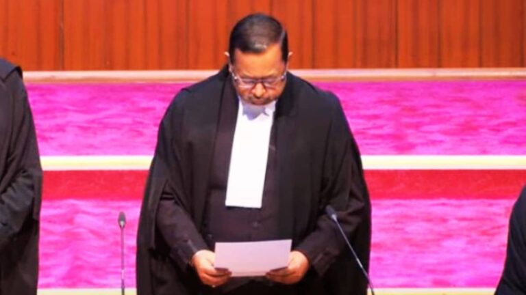 'गंगा नदी पर चिकन बिरयानी खाना कोई अपराध नहीं, इसे कोई कानून नहीं रोकता...', इफ्तार मामले में बोले सुप्रीम कोर्ट के जस्टिस भुइयां; जानिए पूरा मामला