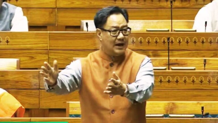 'तारीख और समय तय करें विपक्ष, पेपर लीक पर चर्चा के लिए तैयार सरकार', सदन में हंगामे के बीच किरेन रिजिजू ने फिर दोहराया