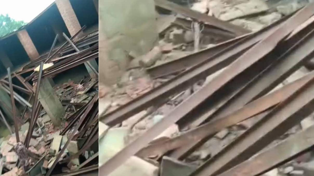 Greater Noida: मूसलाधार बारिश के बाद पल्ला गांव में निर्माणाधीन मकान भरभराकर गिरा, बड़ा हादसा टला