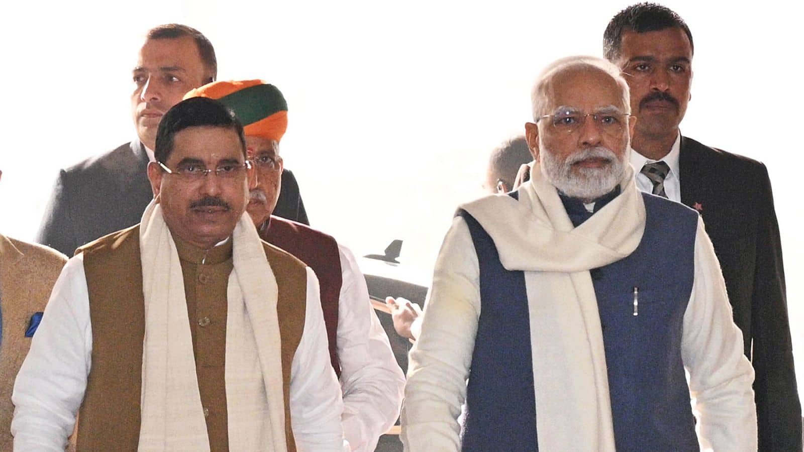 Pralhad Joshi: धर्मेंद्र प्रधान की जगह प्रह्लाद जोशी को शिक्षा मंत्री क्यों बनाया गया? माने जाते हैं मोदी सरकार के भरोसेमंद संकटमोचक