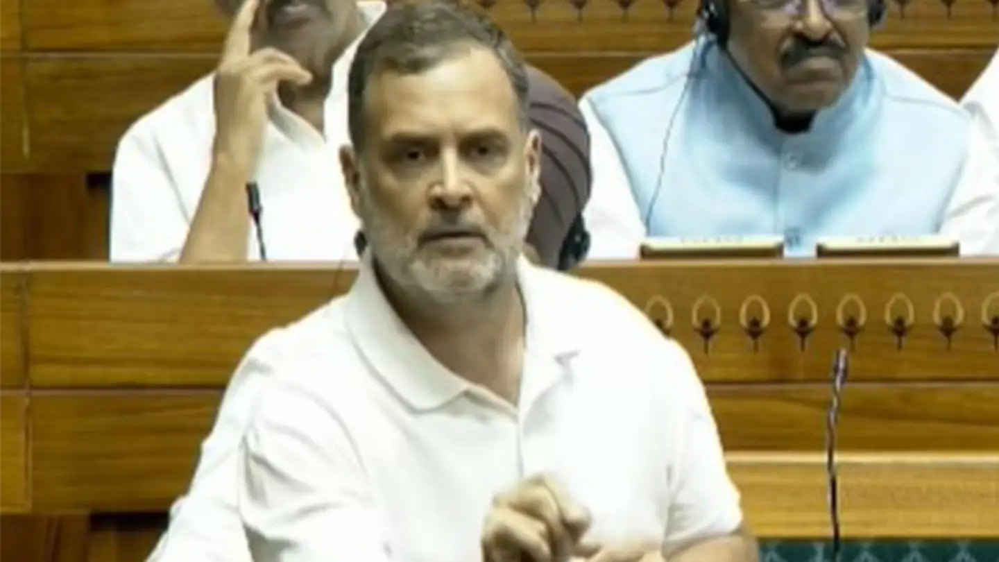 Anti Paper Leak Bill Debate: राहुल गांधी के बयान पर संसद में हंगामा, किरेन रिजिजू बोले- उन्होंने झूठे आरोप लगाए, माफी मांगें