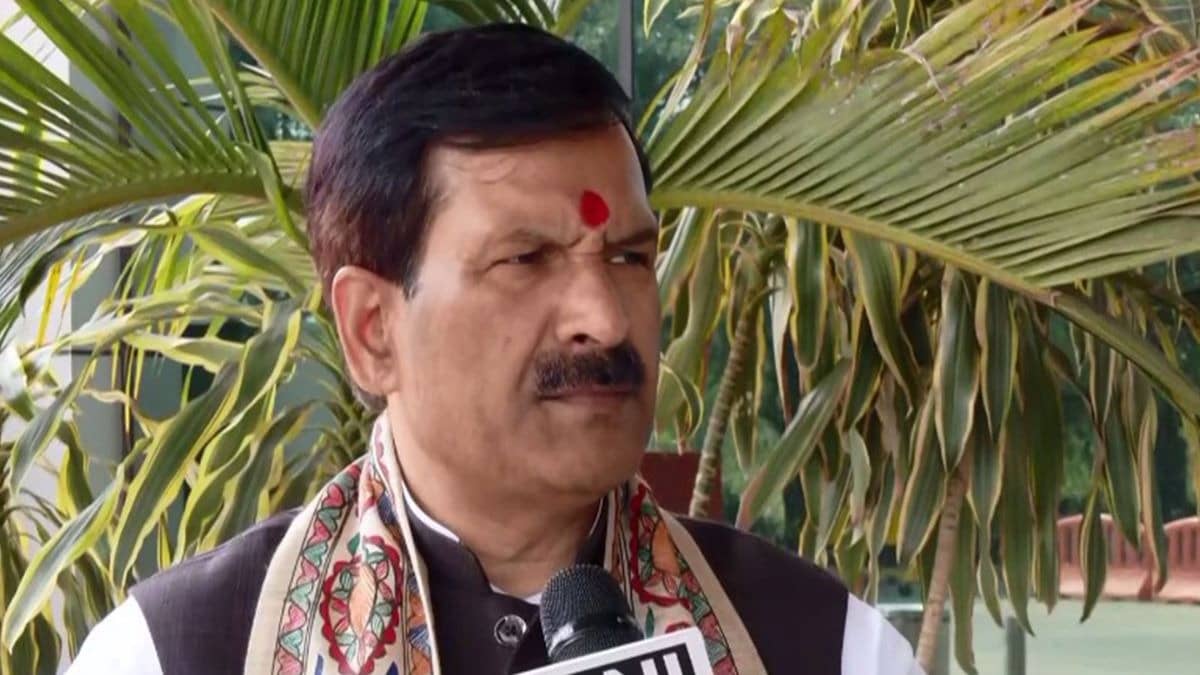 BREAKING: बिहार से बड़ी सियासी खबर, तेजस्वी के करीबी और RJD प्रवक्ता मृत्युंजय तिवारी ने पार्टी से दिया इस्तीफा