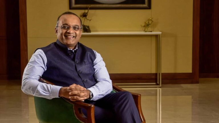HDFC Bank ने अब तक नहीं किया है सीईओ पद पर शशिधर जगदीशन की पुनर्नियुक्ति का ऐलान