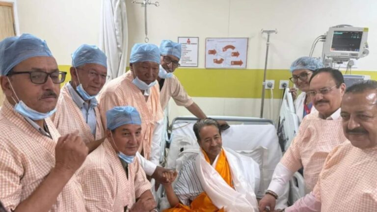 आखिर किन 3 शर्तों पर मान गए सोनम वांगचुक? 26 दिन बाद अनशन खत्म करने की असल वजह तो अब सामने आई