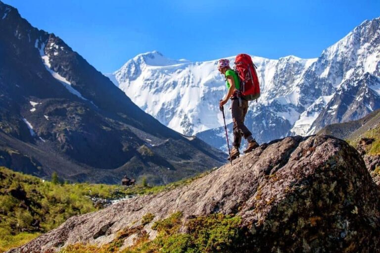 ऊंचे पहाड़, बादलों भरे रास्ते और शानदार नजारे, भारत के ये ट्रेक्स बना देंगे आपकी ट्रेकिंग ट्रिप यादगार!