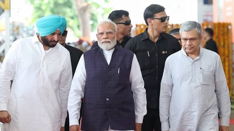 BREAKING: मोदी सरकार के इस केंद्रीय मंत्री ने दिया इस्तीफा, राष्ट्रपति मुर्मू ने भी किया स्वीकार; आखिर क्या है वजह?
