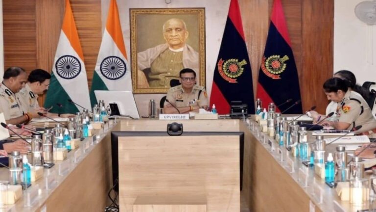 15 अगस्त से पहले  हाई लेवल मीटिंग, दिल्ली पुलिस मुख्यालय में स्वतंत्रता दिवस की सुरक्षा को लेकर बना मास्टर प्लान