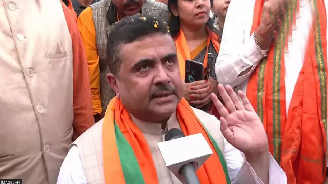 BREAKING: बंगाल CM सुवेंदु अधिकारी के हेलिकॉप्टर की इमरजेंसी लैंडिंग, उड़ाने भरते ही हुई तकनीकी खराबी