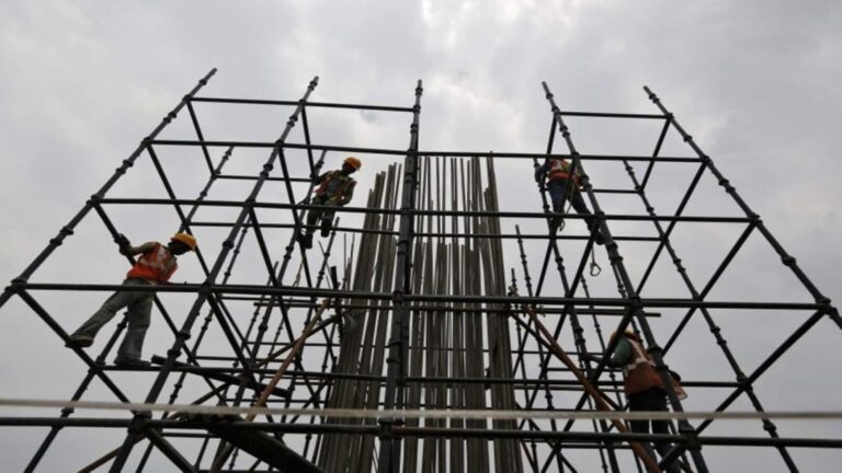 14% चढ़े Ashoka Buildcon के शेयर, RVNL के ऑर्डर पर भागे 6 साल में सबसे तेज