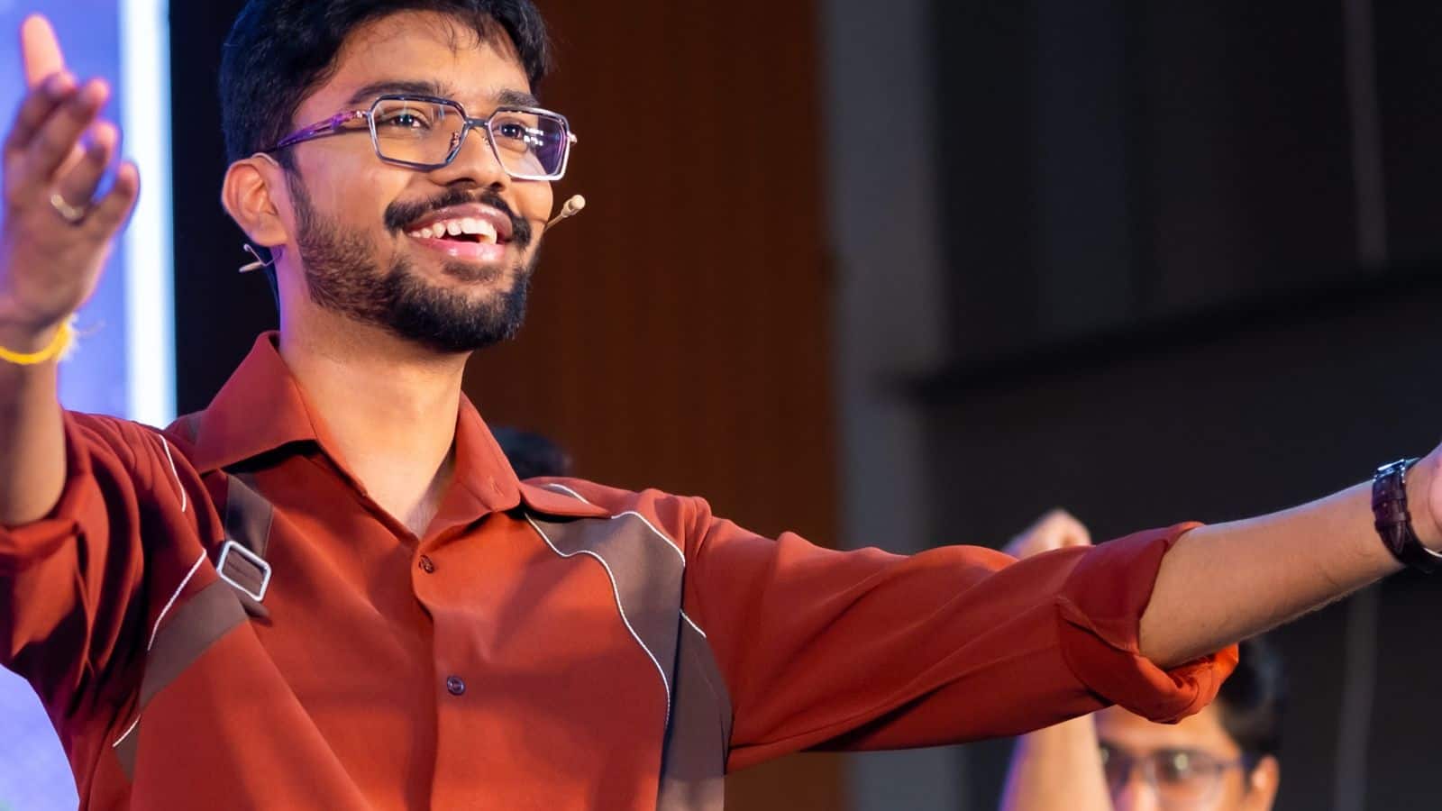 40 लाख के कर्ज ने छुड़वाई B.Tech की पढ़ाई, आज 80 लाख सालाना कमा रहे हैं अविनाश...ऐसे किया कमाल