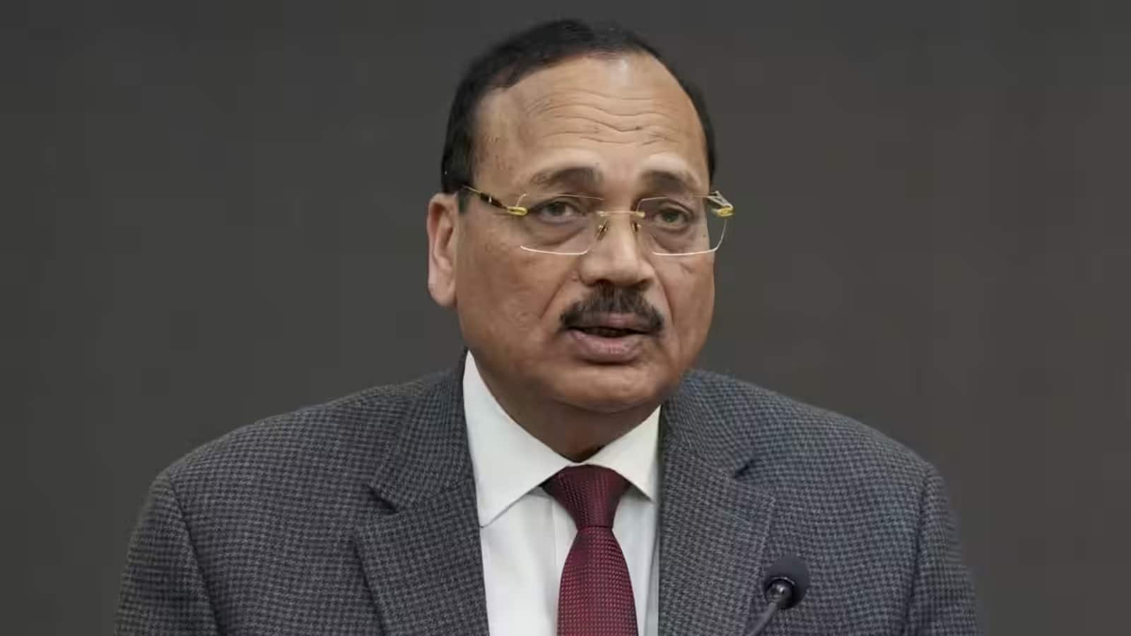 NALSAR छात्रों के समर्थन में उतरे CJI सूर्यकांत, बार काउंसिल को लगाई फटकार और अपनी स्टूडेंट लाइफ को याद कर ये सब कहा
