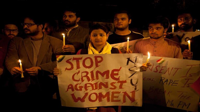 Delhi Student Gangrape: दिल्ली में चलती बस में 16 साल की छात्रा से गैंगरेप, ड्राइवर और कंडक्टर गिरफ्तार