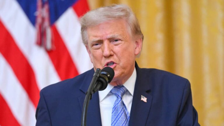 Donald Trump: 'हमारे पास हथियारों की कमी नहीं' ट्रंप ने अमेरिकी मिसाइलों की कमी की खबरों को किया खारिज, कहा- ईरान के साथ जल्द होगा समझौता