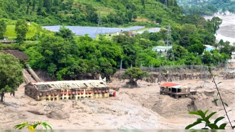 Nepal Flash Flood: नेपाल में आई विनाशकारी बाढ़ चीन से किए गए एकतरफा प्यार का नतीजा! लोकल पत्रकार ने किया सनसनीखेज दावा