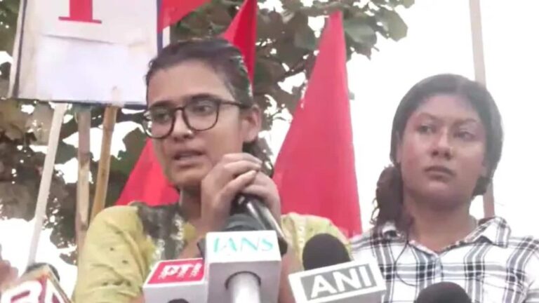 AISA की जिस स्टूडेंट लीडर के साथ राहुल गांधी ने की थी प्रेस कॉन्फ्रेंस रांची में उनपर फेंकी गई स्याही, कौन हैं नेहा बोरा?