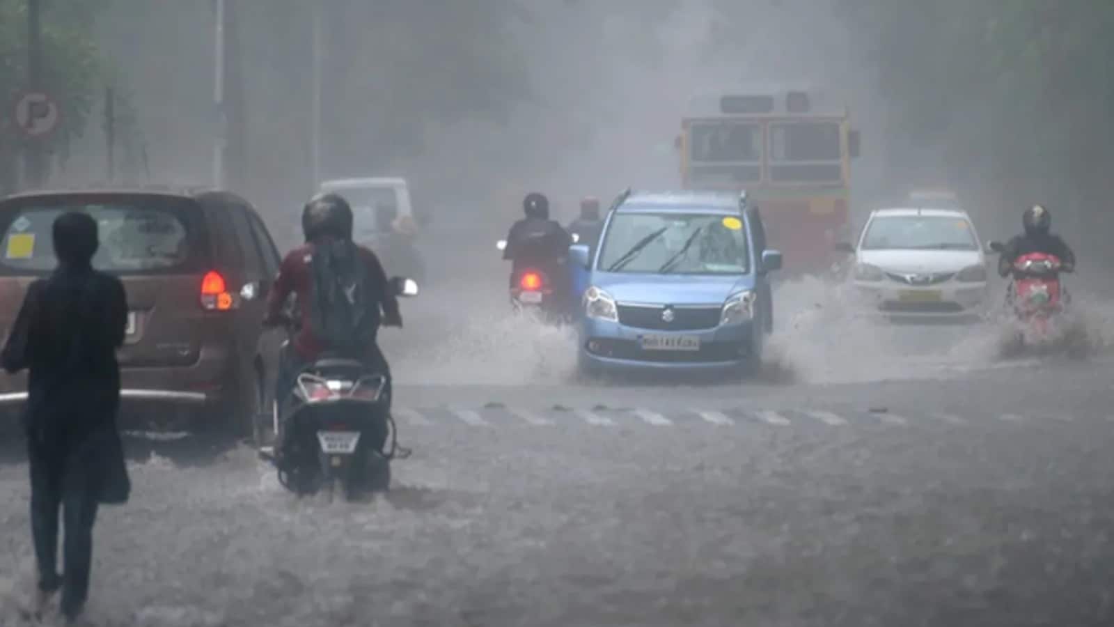 Weather Update: इन 4 इलाकों में पूरे सप्ताह भारी बारिश का तांडव! IMD ने बताया दिल्ली-राजस्थान से यूपी-बिहार तक कैसा रहेगा मौसम