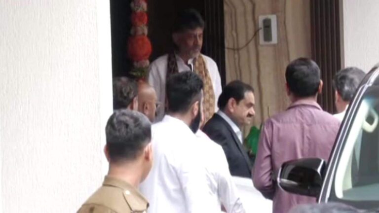 उद्योगपति गौतम अडानी ने कर्नाटक CM डीके शिवकुमार से की मुलाकात, टनल रोड प्रोजेक्ट में Adani Group बनी है सबसे बड़ी दावेदार