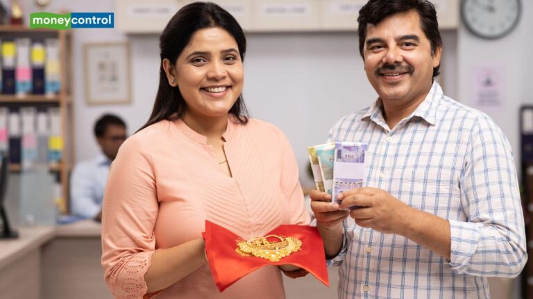 Manappuram Finance Q1 Results: गोल्ड लोन कंपनी का प्रॉफिट 322% बढ़ा, डिविडेंड का भी ऐलान