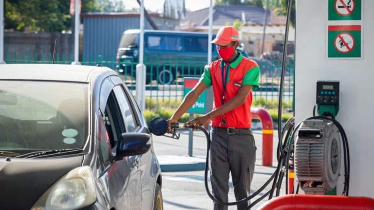 Petrol Diesel Price Today: आज के पेट्रोल-डीजल रेट जारी, जानें कहां सस्ता और महंगा हुआ ईंधन