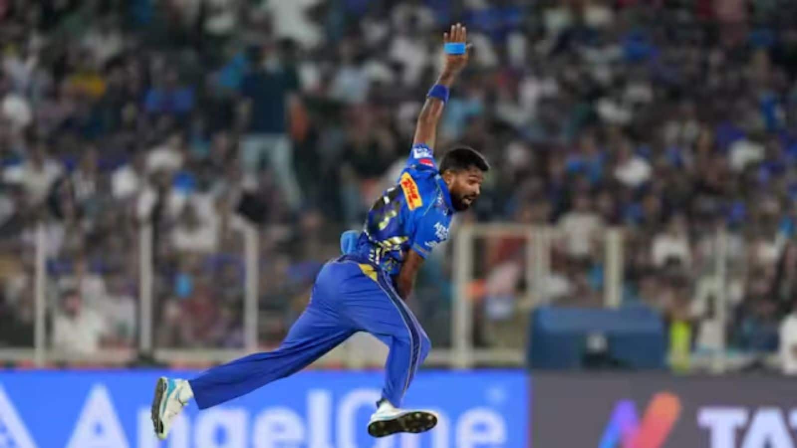 Hardik Pandya: क्या मुंबई इंडियंस से होगी हार्दिक पांड्या की छुट्टी? ट्रेड डील की खबरों पर फ्रेंचाइजी का बड़ा बयान