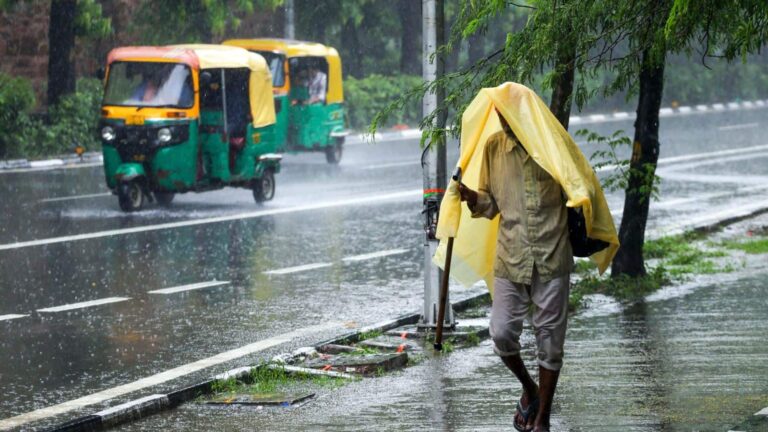 3 अगस्त का मौसम: बिहार समेत इन 3 राज्यों में बहुत भारी बारिश की चेतावनी, IMD ने दिल्ली से यूपी तक दिया ये अलर्ट