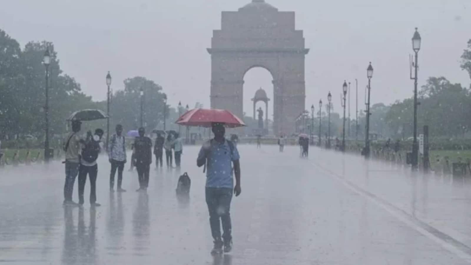 कल का मौसम: 15 अगस्त को दिल्ली-UP समेत कई राज्यों में भारी बारिश का अलर्ट, इन 3 इलाकों में IMD ने जारी की ऑरेंज कलर वॉर्निंग