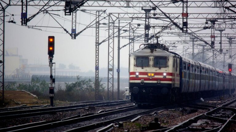 Viral Post: RAC टिकट वाली महिला ने सीट खाली करने से किया मना, दर्ज की शिकायत, फिर..