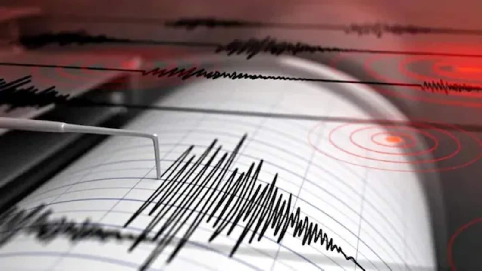 Indonesia Earthquake: इंडोनेशिया में फिर कांपी धरती, 7.6 की जोरदार भूकंप से हिला फ्लोरेस आईलैंड, सुनामी को लेकर अलर्ट