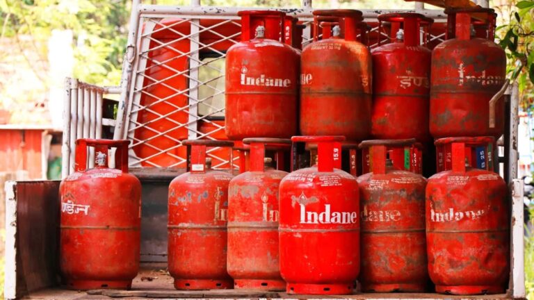 LPG Rate Today 8 August: 14.2 किलो वाले घरेलू सिलेंडर की बढ़ेगी कीमत? चेक करें दिल्ली-मुंबई समेत अपने शहर का रेट