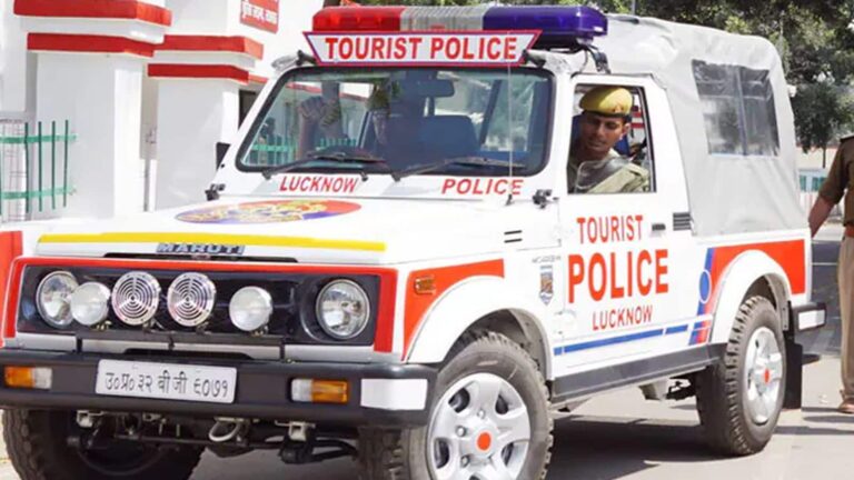 Lucknow Crime: लखनऊ में पति ने पत्नी को बैंक के बाहर मारी गोली! फिर बहन को भी मारा और खुद भी सुसाइड कर लिया