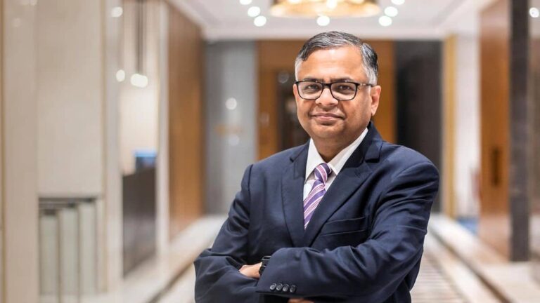N Chandrasekaran: एन चंद्रशेखरन ने टाटा संस के चेयरमैन पद से दिया इस्तीफा, फरवरी 2027 तक पूरा करेंगे कार्यकाल