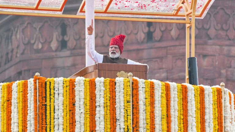 Independence Day 2026: 1 करोड़ युवाओं की AI ट्रेनिंग, 6 करोड़ लखपति दीदी... लाल किले से हुए वो 7 ऐलान जो बदल देंगे आपकी जिंदगी