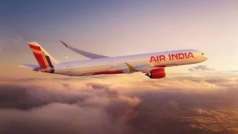 Air India का पायलट गांजा पीकर उड़ा रहा था फ्लाइट! लैंड होने के बाद सीधे खड़े नहीं हो पा रहे थे, डोप टेस्ट के लिए भी लेनी पड़ी मदद