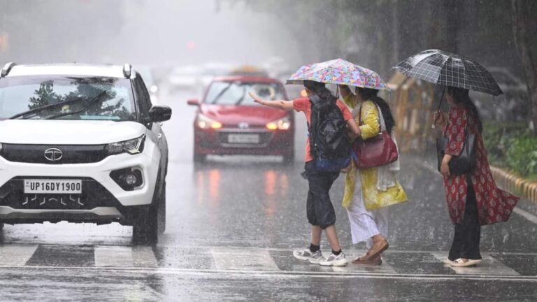 IMD Weather Update: अगले 24 घंटों में आसमान से होगी आफत की बारिश! IMD का अलर्ट, 18 राज्यों में होगी भारी बरसात