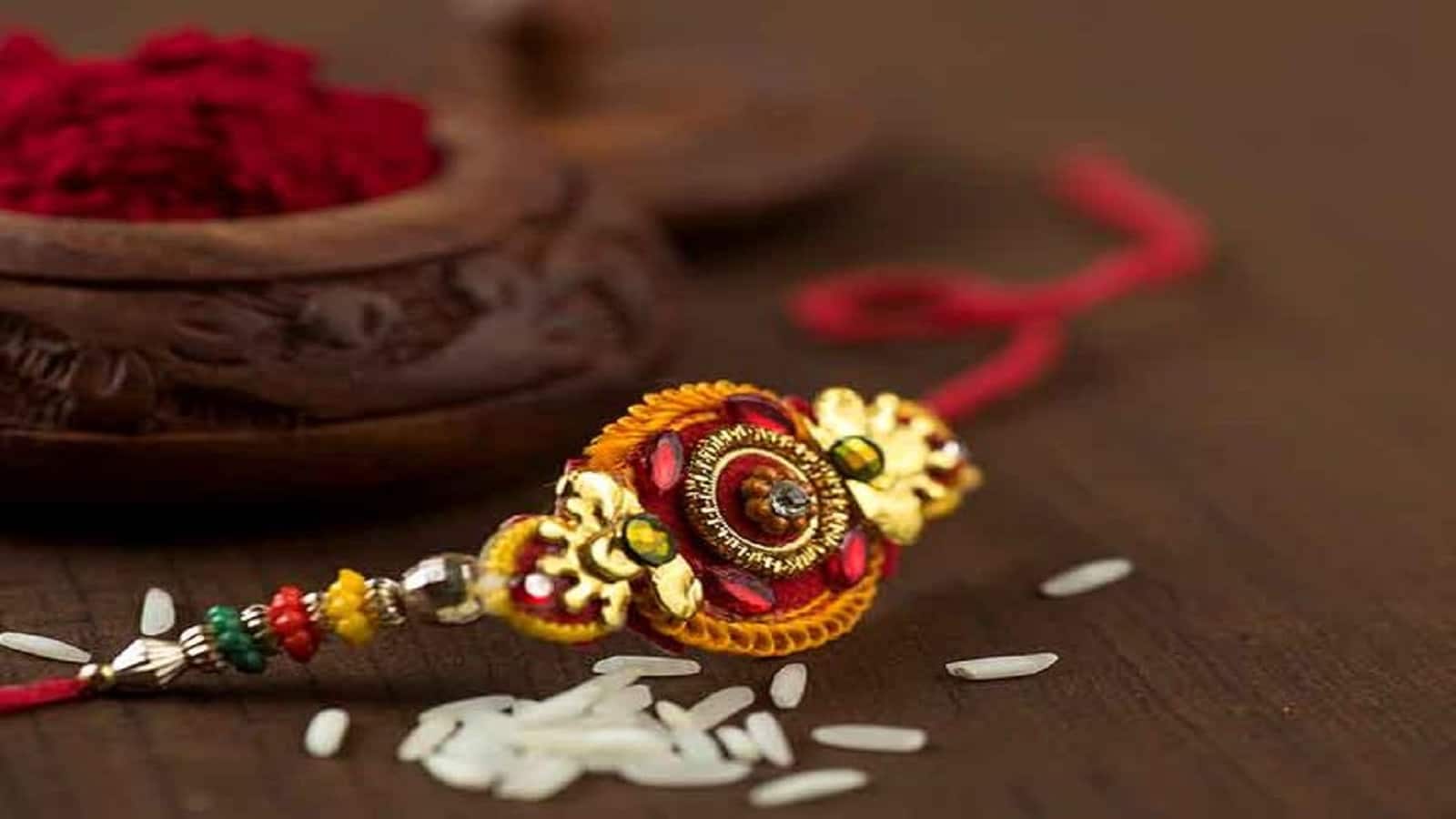 Raksha Bandhan 2026: 28 अगस्त को चंद्रमा को लगेगा ग्रहण, जानें कैसा होगा रक्षा बंधन का त्योहार और किस समय बांधी जाएगी राखी