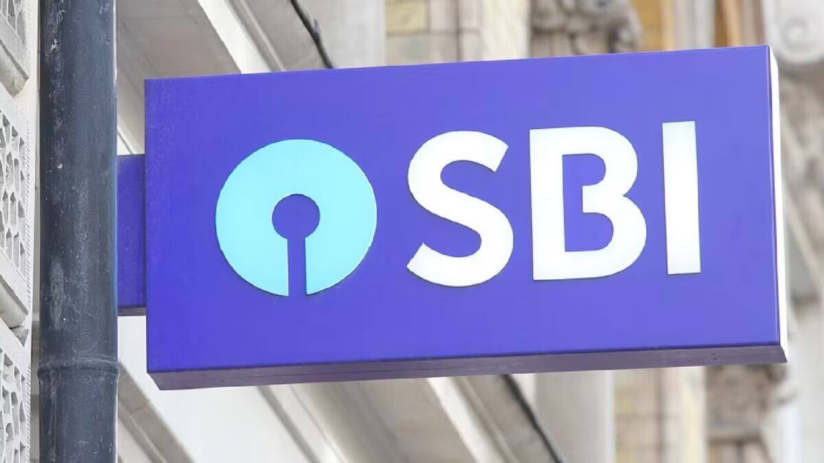 SBI New Rule: SBI ग्राहकों सावधान! अब एटीएम और ब्रांच से कैश निकालना हुआ महंगा, 1 अक्टूबर से नया नियम