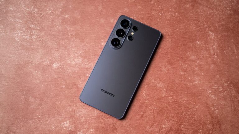 Samsung Galaxy S26 Ultra पर बंपर ऑफर, मिल रहा ₹37,000 से ज्यादा का डिस्काउंट, जानें कीमत