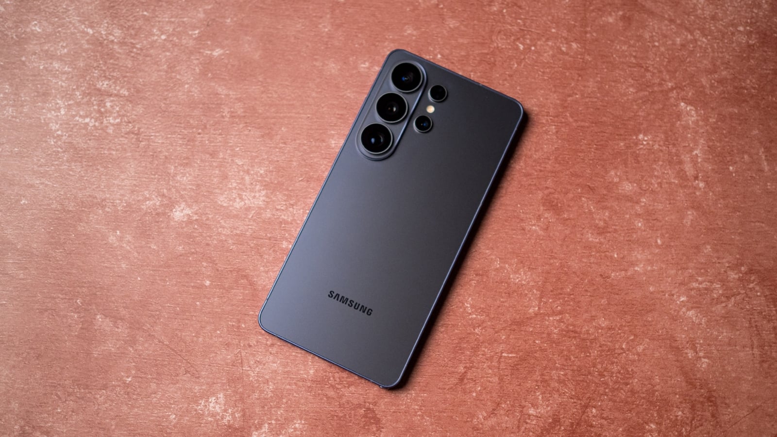 Samsung Galaxy S26 Ultra पर बंपर ऑफर, मिल रहा ₹37,000 से ज्यादा का डिस्काउंट, जानें कीमत