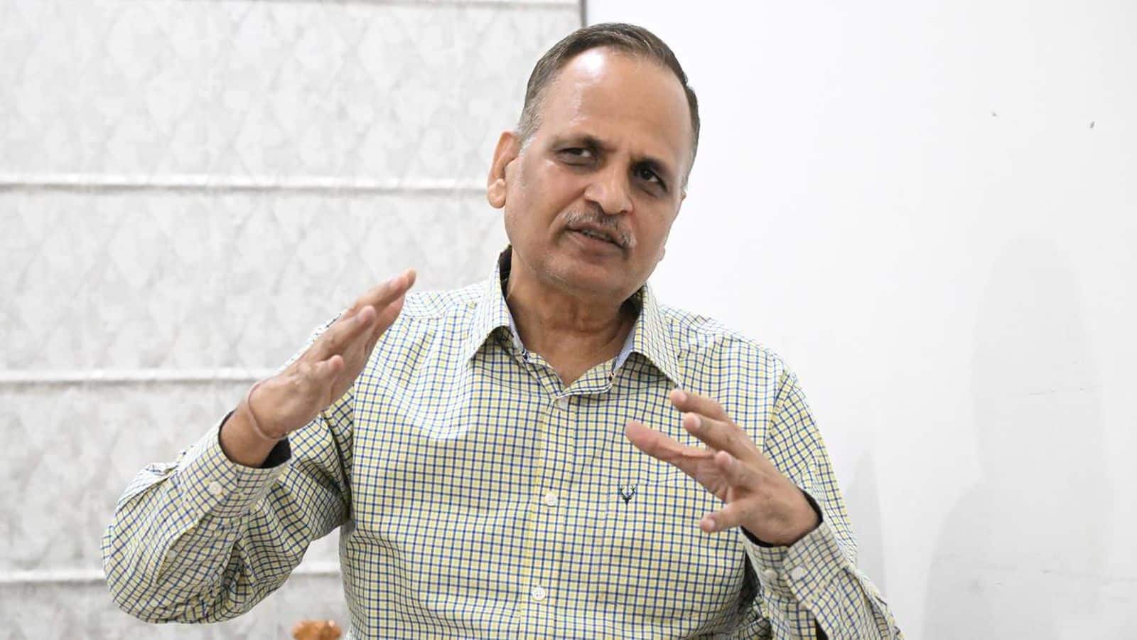 जल बोर्ड टेंडर घोटाले में बड़ा एक्शन, AAP नेता सत्येंद्र जैन गिरफ्तार, 1.52 करोड़ की रिश्वत का आरोप