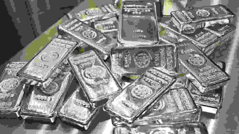 Silver Price Today: फिर महंगी हुई चांदी, सावन के दूसरे दिन चढ़ा भाव, खरीदारी से पहले जान लें आपके अपने शहर के लेटेस्ट रेट