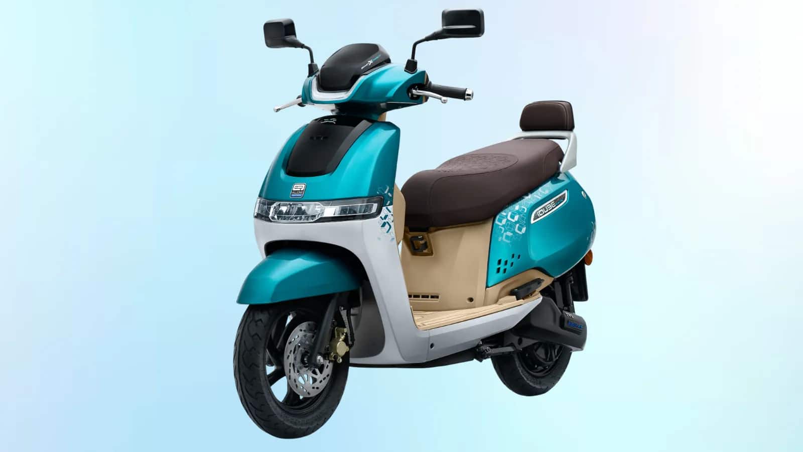 TVS iQube का नया अवतार लॉन्च! 1.40 लाख में मिलेगा 145km रेंज, ज्यादा स्टोरेज और Type-C पोर्ट