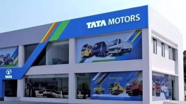 Tata Motors share price: Q1 में शानदार नतीजों के बाद शेयर 6% चढ़ा, ब्रोकरेज बुलिश, क्या करना चाहेंगे निवेश