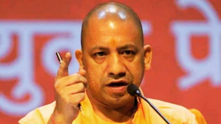 'आज जो लोग युवा-युवा करके चिल्ला रहे हैं, उनके एजेंडे में...', CM योगी ने विपक्ष पर साधा निशाना, Gen Z को दिया ये बड़ा संदेश